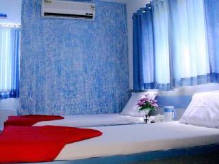 Hotel Relish Vadodara Extérieur photo