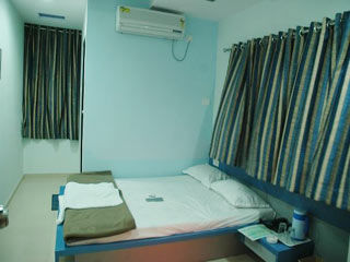 Hotel Relish Vadodara Extérieur photo